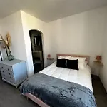 3 Pièces Spacieux Plein Centre, Parking,clim, Terrasse, Jardin Appartamento *