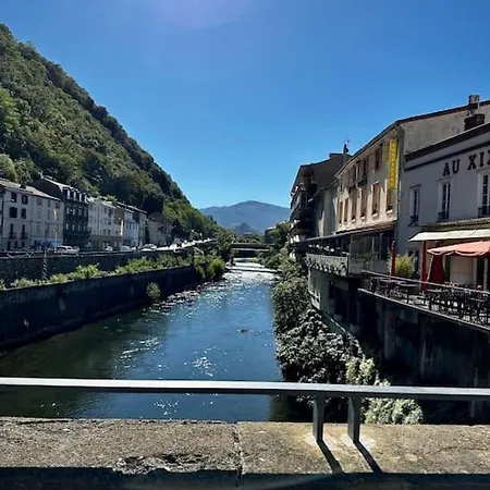 Apartment T3 Spacieux Plein Centre, Parking,clim, Patio, Jardin Foix