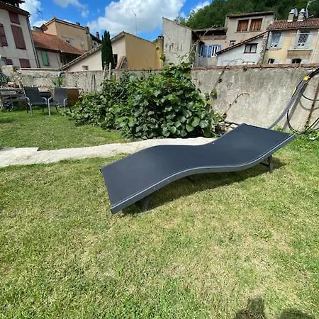 T3 Spacieux Plein Centre, Parking,clim, Patio, Jardin * Foix
