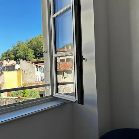 T3 Spacieux Plein Centre, Parking,clim, Patio, Jardin * Foix