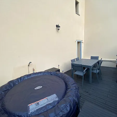 Apartment 3 Pieces Spacieux Plein Centre, Parking,clim, Terrasse, Jardin Foix