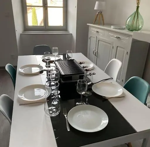 3 Pieces Spacieux Plein Centre, Parking,clim, Terrasse, Jardin Apartmán Foix